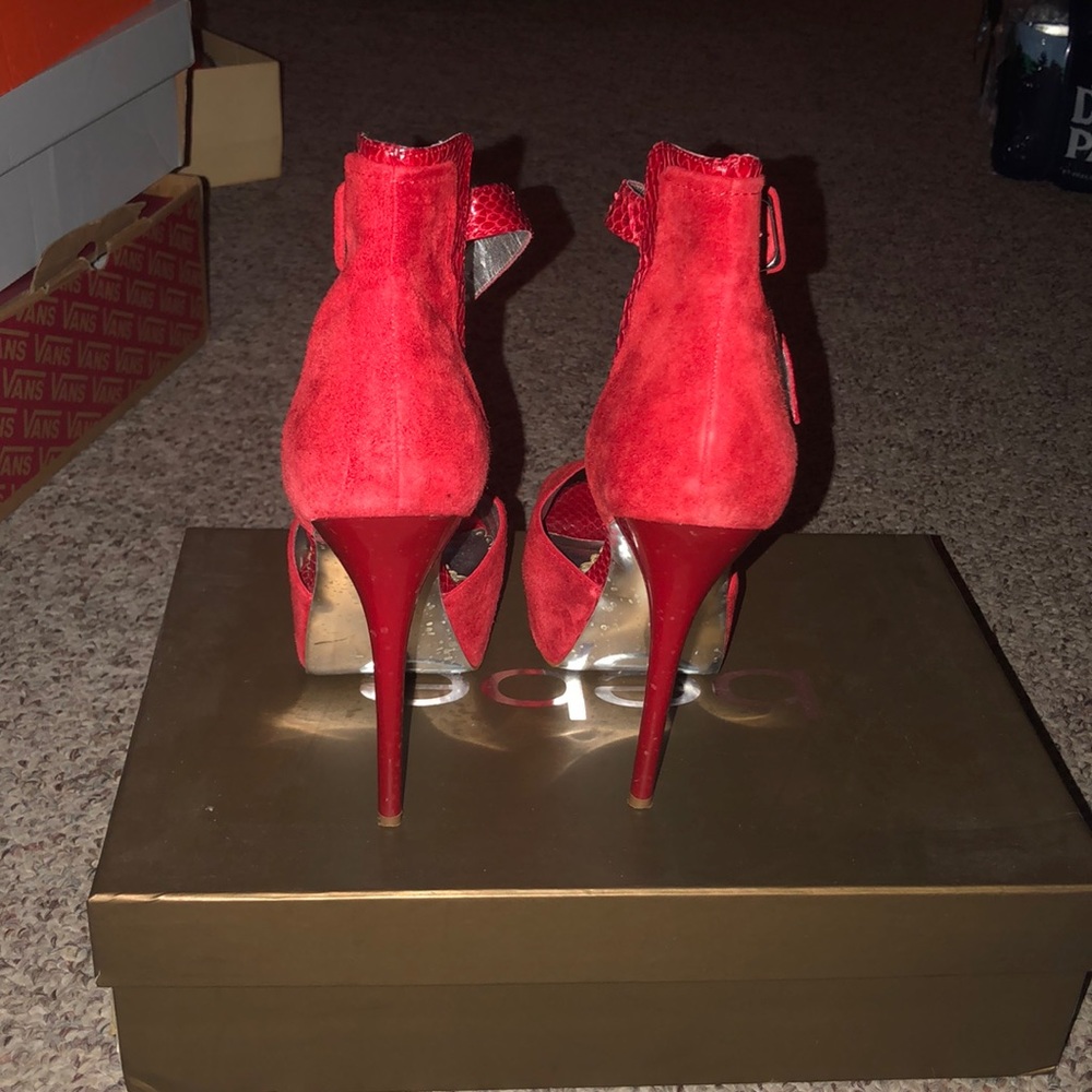 Platforms - Picture 4 of 4